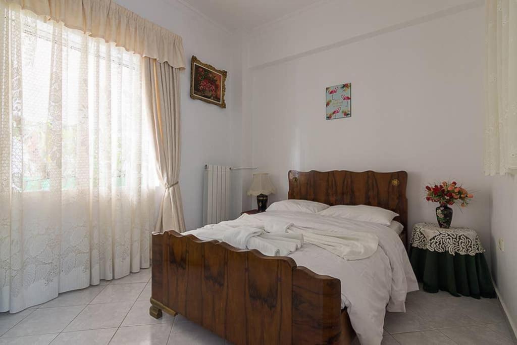 Vintage Style Apartment With Beautiful Backyard Atene Esterno foto