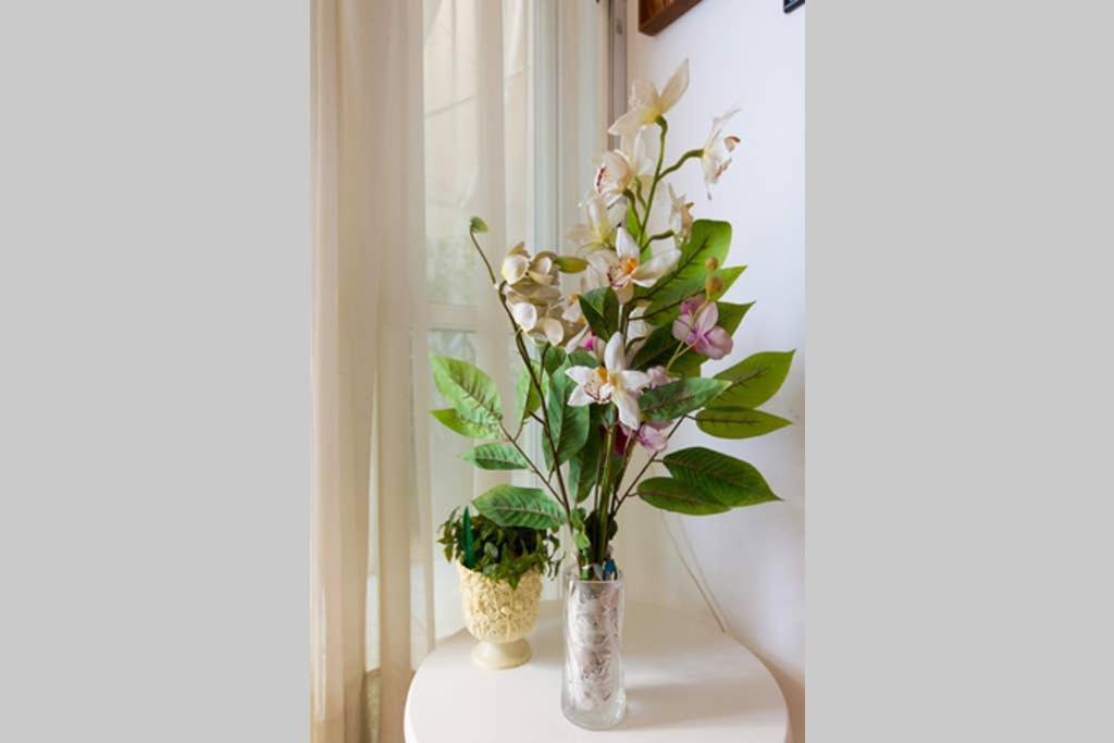 Vintage Style Apartment With Beautiful Backyard Atene Esterno foto